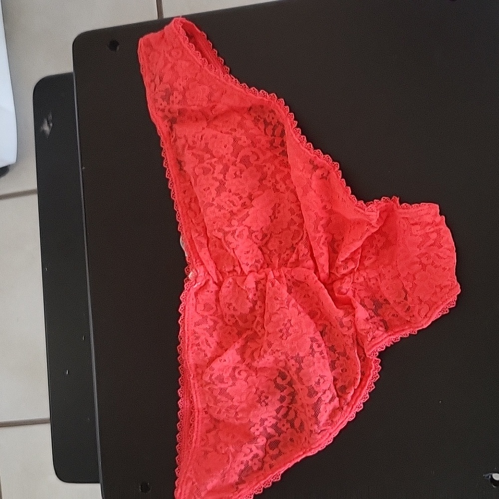 Ladies lingerie coral color with white lace, with bottom - Picture 4 of 6